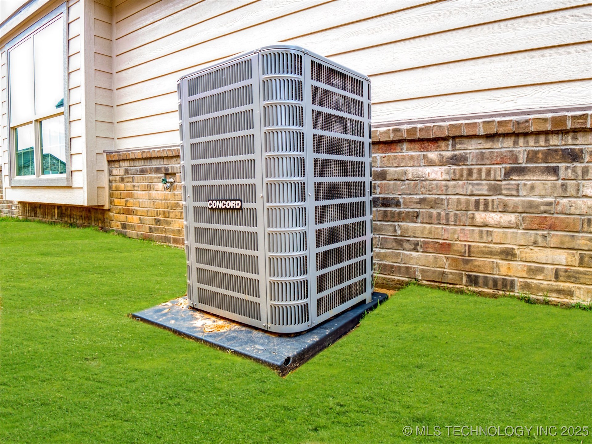 1193 Wild Indigo Circle Property Photo 13