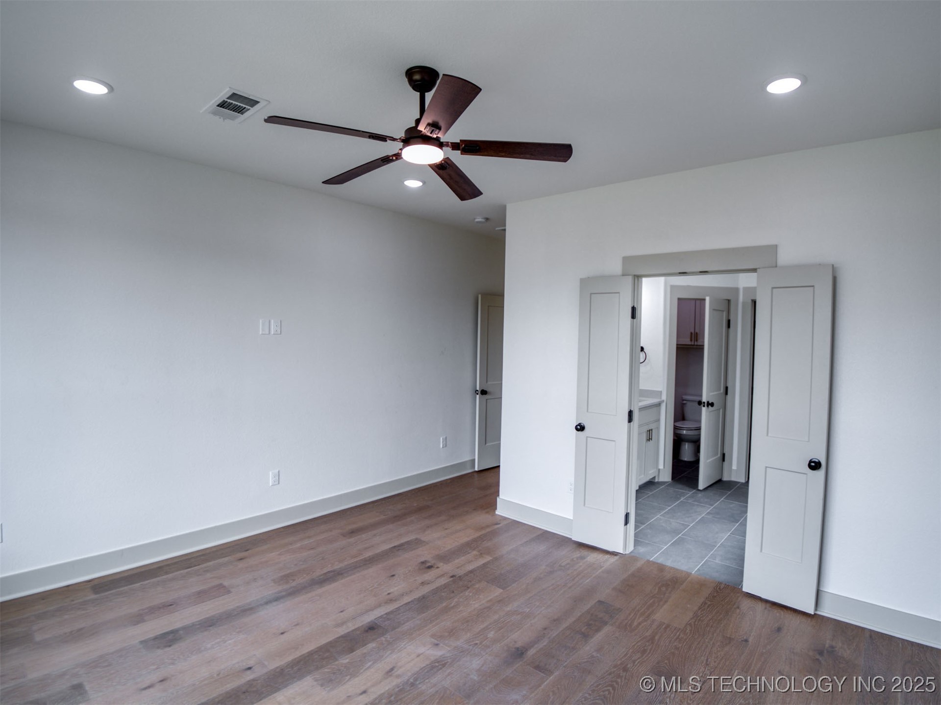 1193 Wild Indigo Circle Property Photo 25