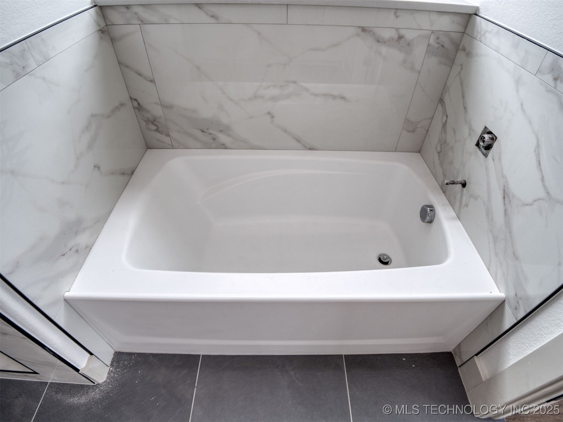 1193 Wild Indigo Circle Property Photo 27