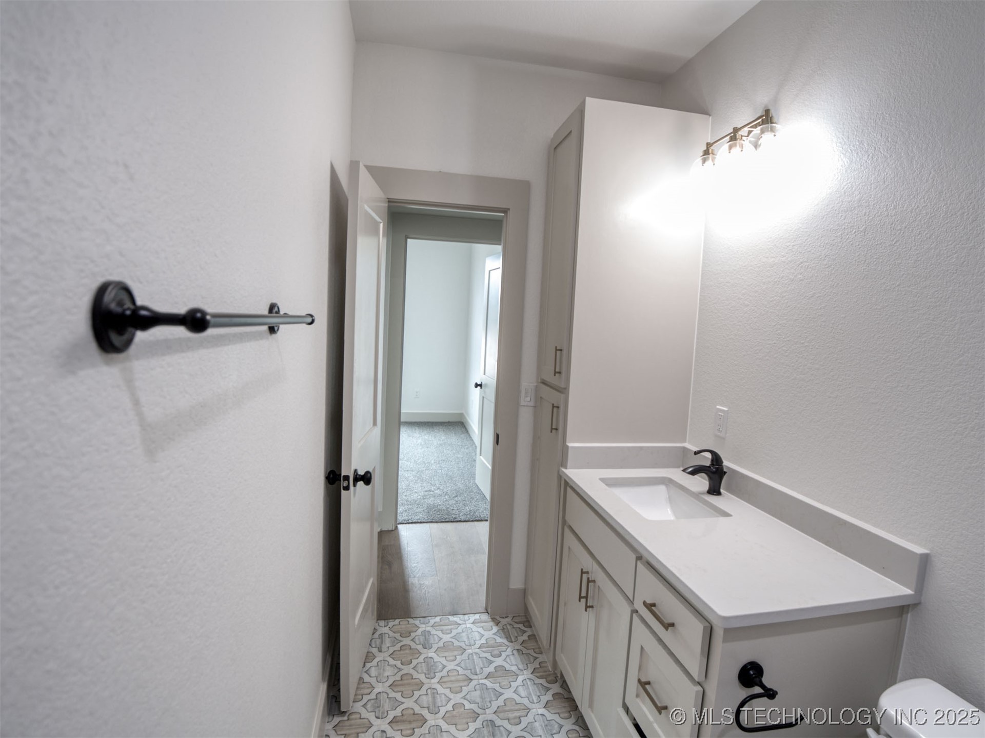 1193 Wild Indigo Circle Property Photo 35