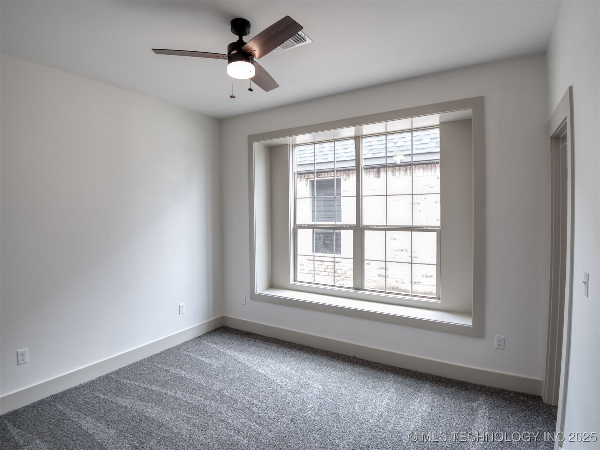 1193 Wild Indigo Circle Property Photo 36