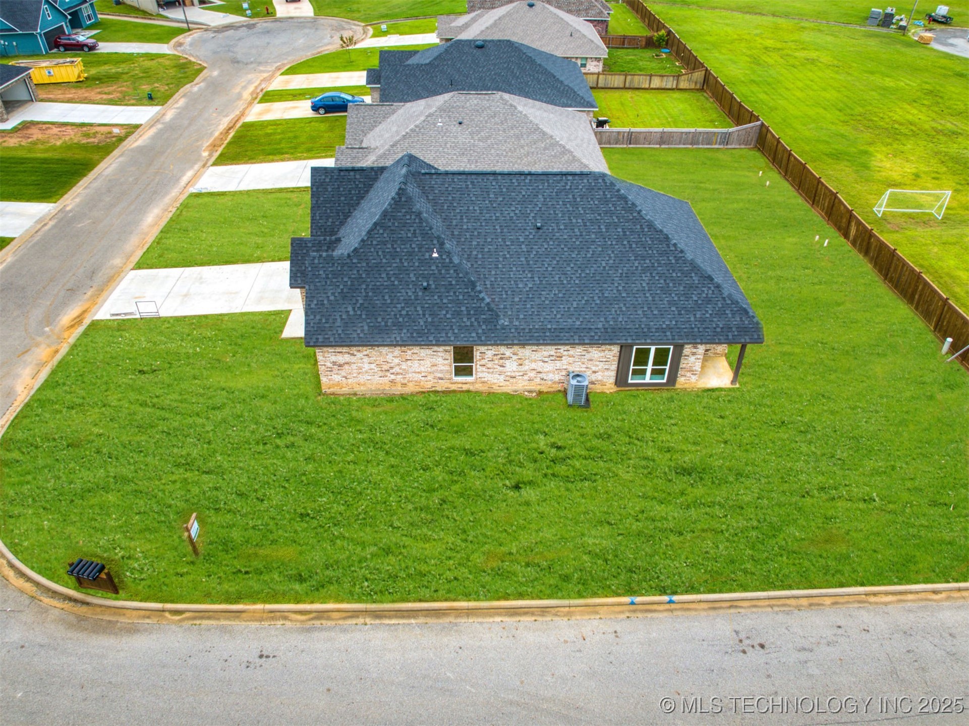 1197 Wild Indigo Circle Property Photo 4