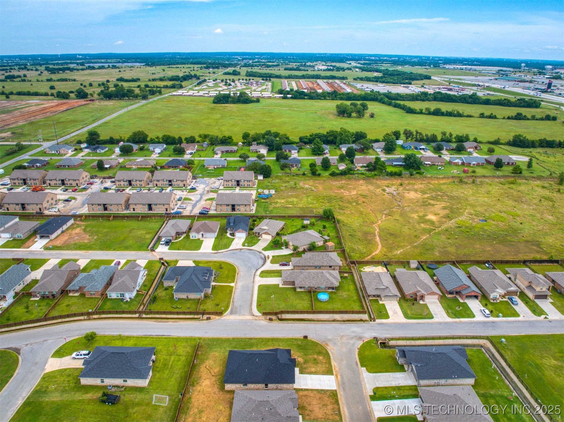1197 Wild Indigo Circle Property Photo 13