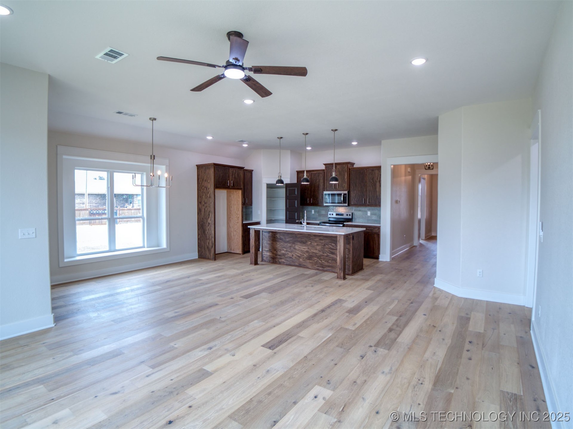 1197 Wild Indigo Circle Property Photo 31