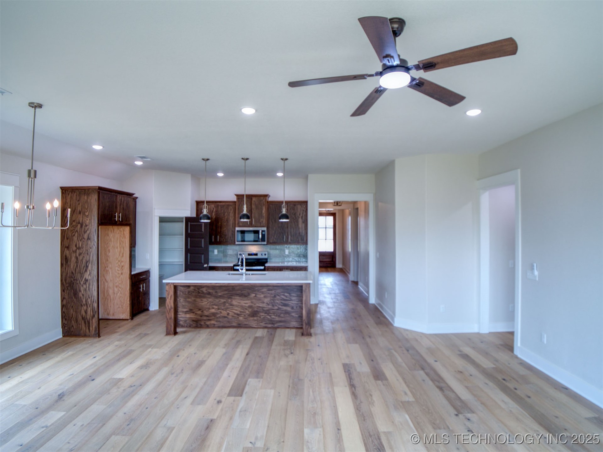 1197 Wild Indigo Circle Property Photo 32