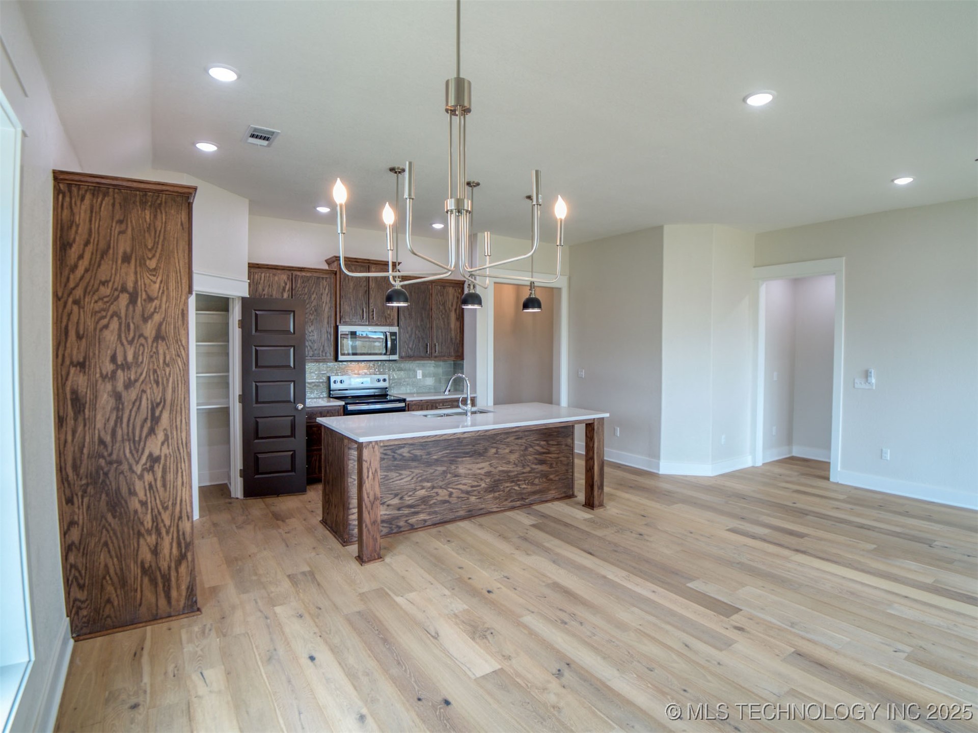 1197 Wild Indigo Circle Property Photo 33