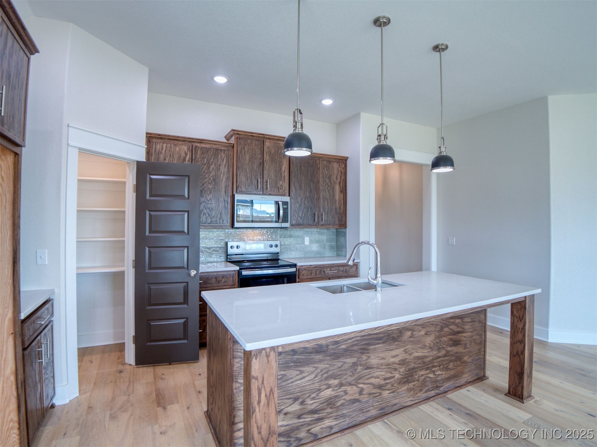 1197 Wild Indigo Circle Property Photo 35