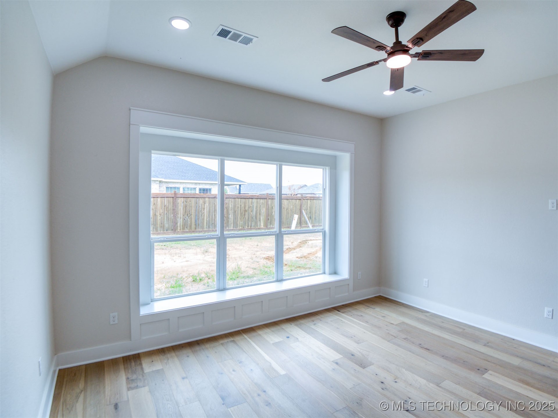 1197 Wild Indigo Circle Property Photo 45