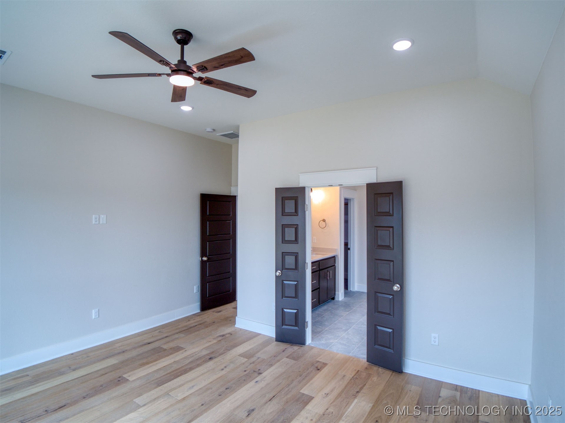 1197 Wild Indigo Circle Property Photo 46