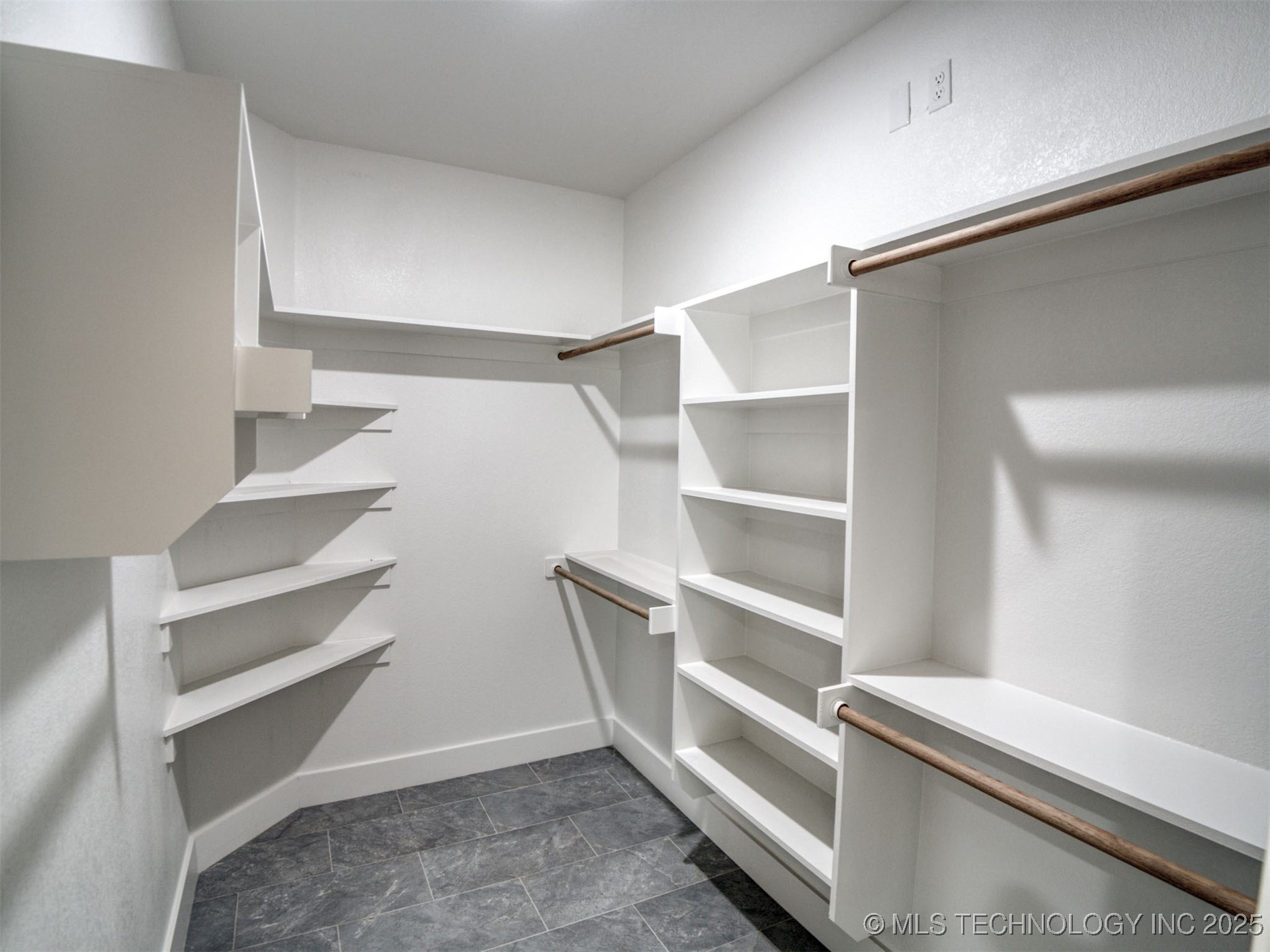 1197 Wild Indigo Circle Property Photo 53