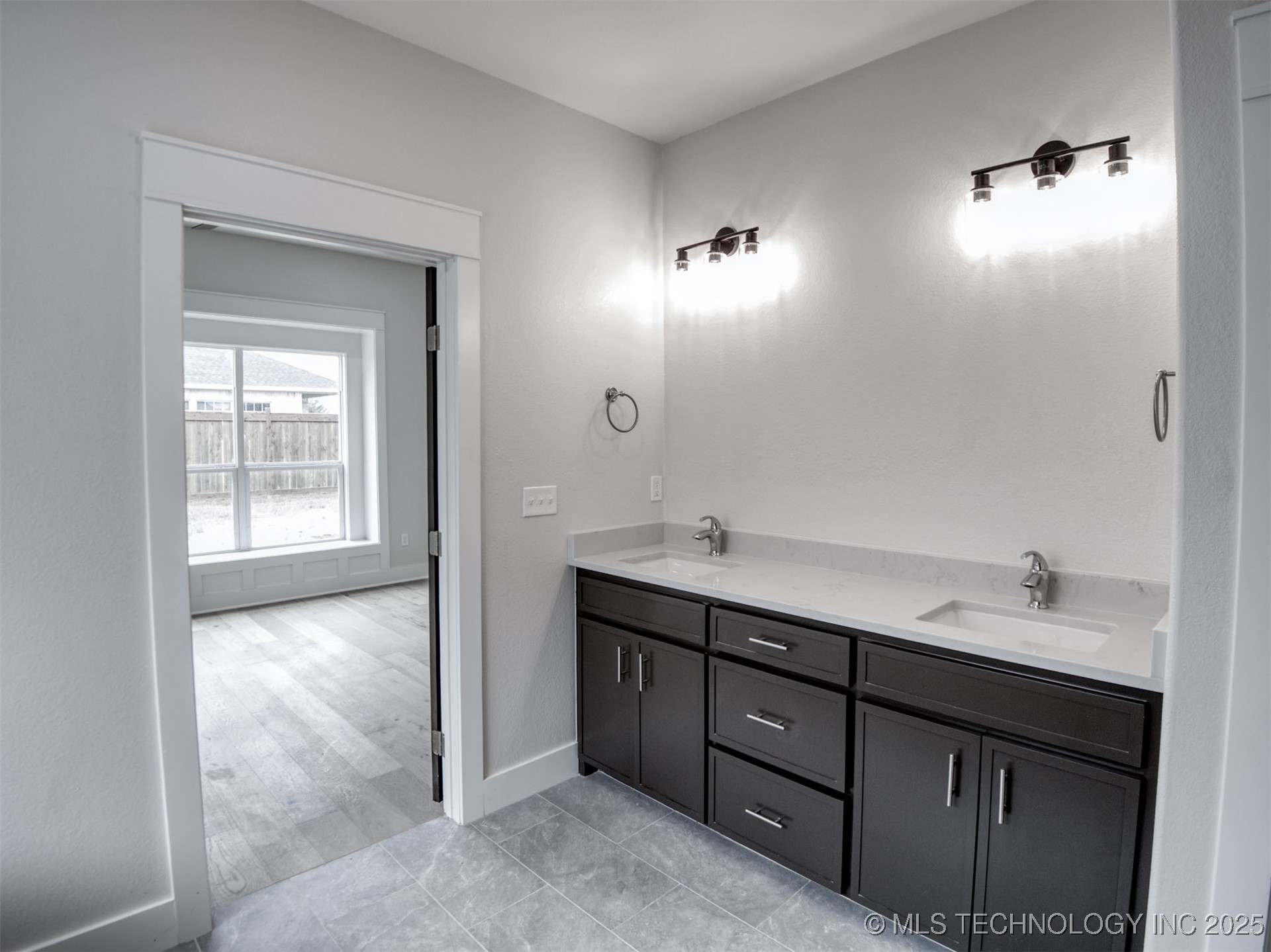 1197 Wild Indigo Circle Property Photo 54