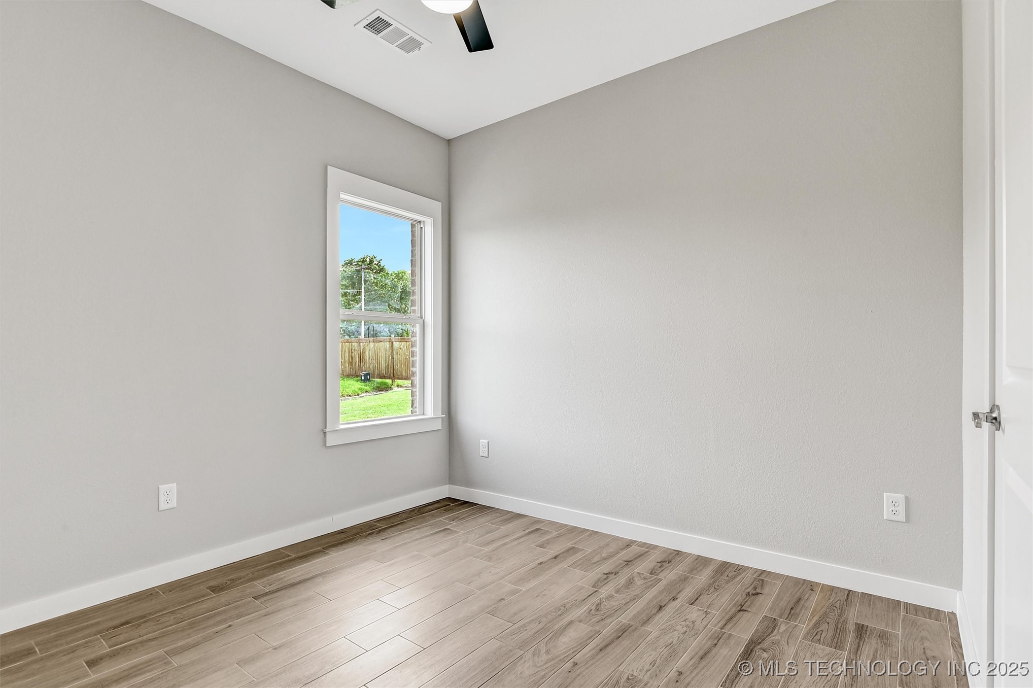 1181 Wild Indigo Circle Property Photo 7