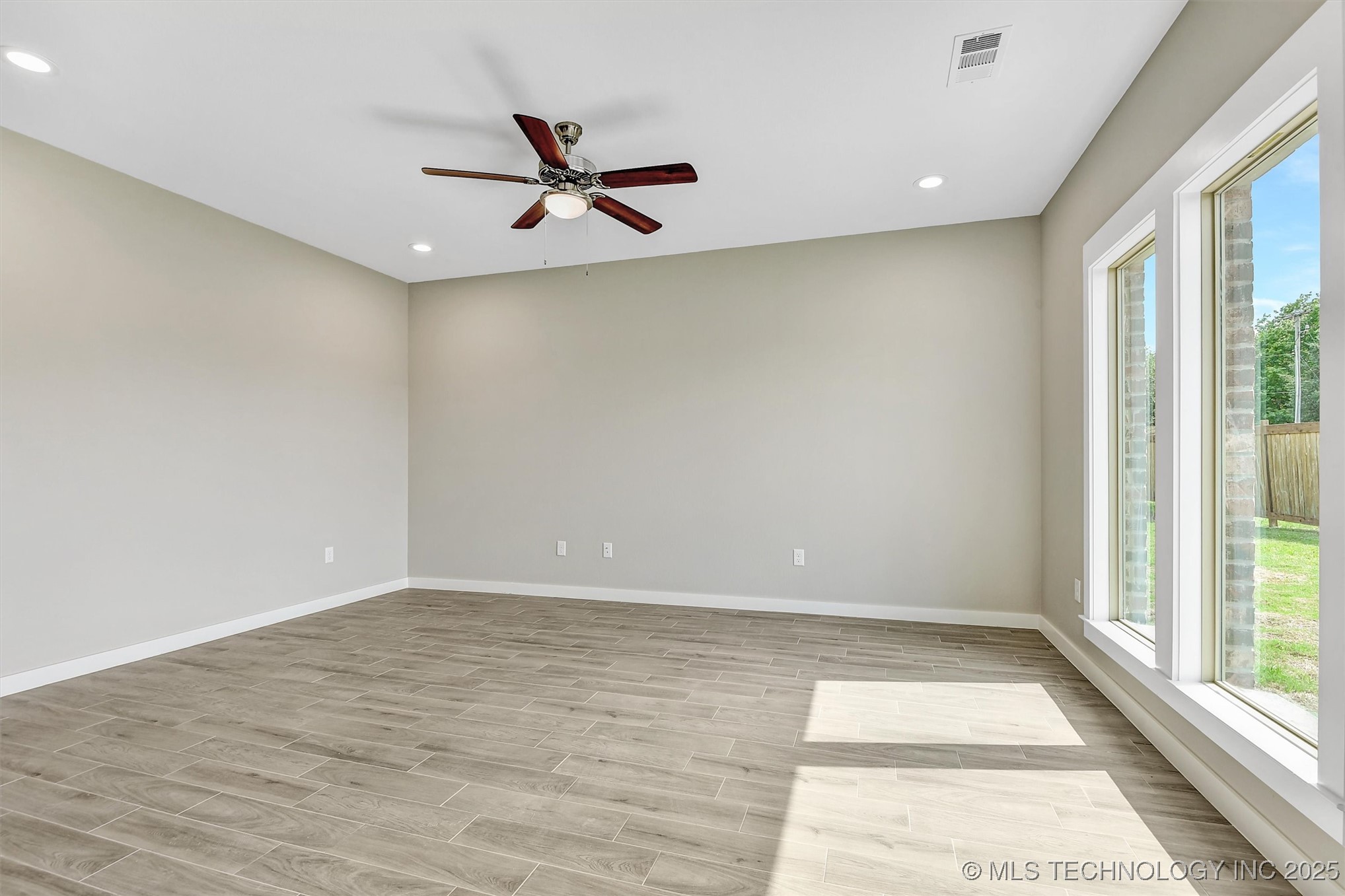 1181 Wild Indigo Circle Property Photo 14