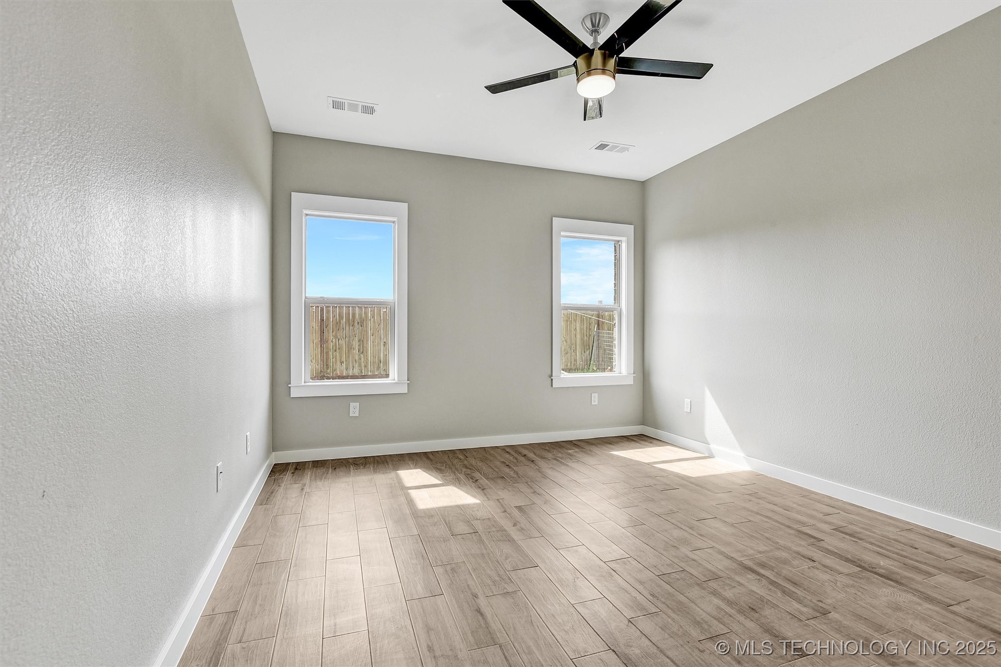 1181 Wild Indigo Circle Property Photo 23