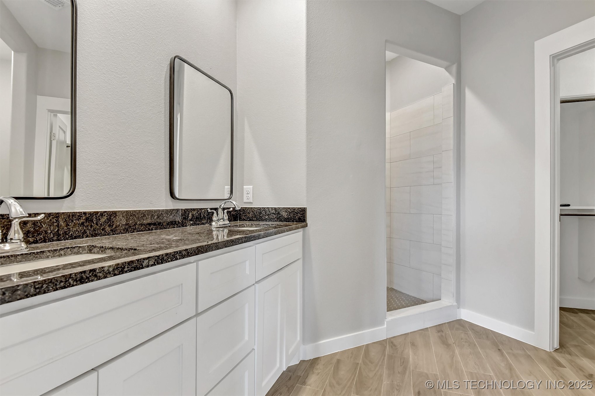 1181 Wild Indigo Circle Property Photo 27