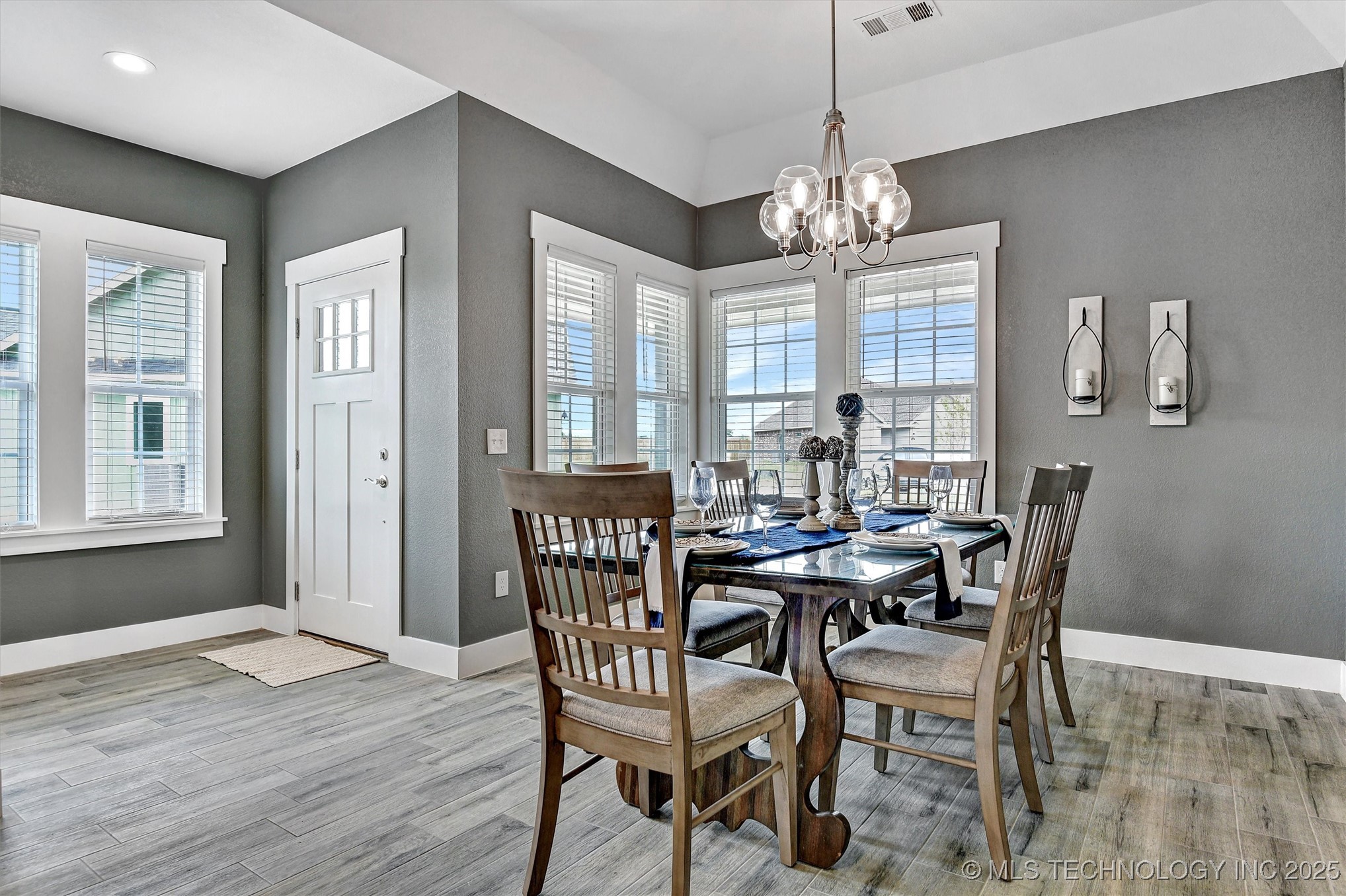 1178 Wild Indigo Circle Property Photo 4