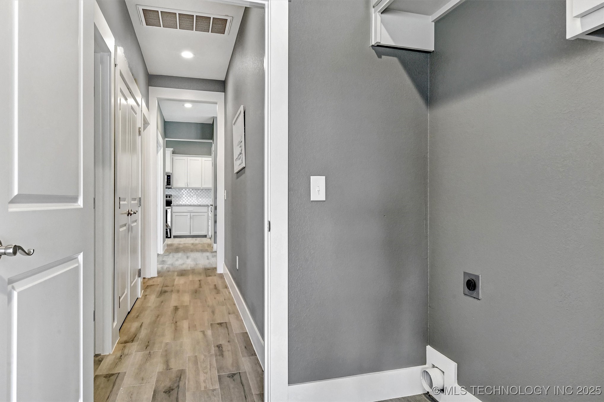 1178 Wild Indigo Circle Property Photo 31