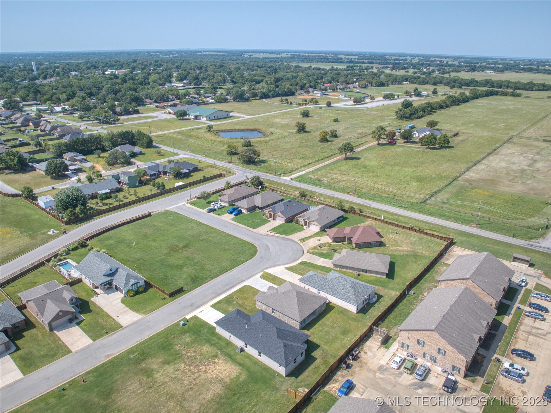 212 Cottonwood Street Property Photo 13