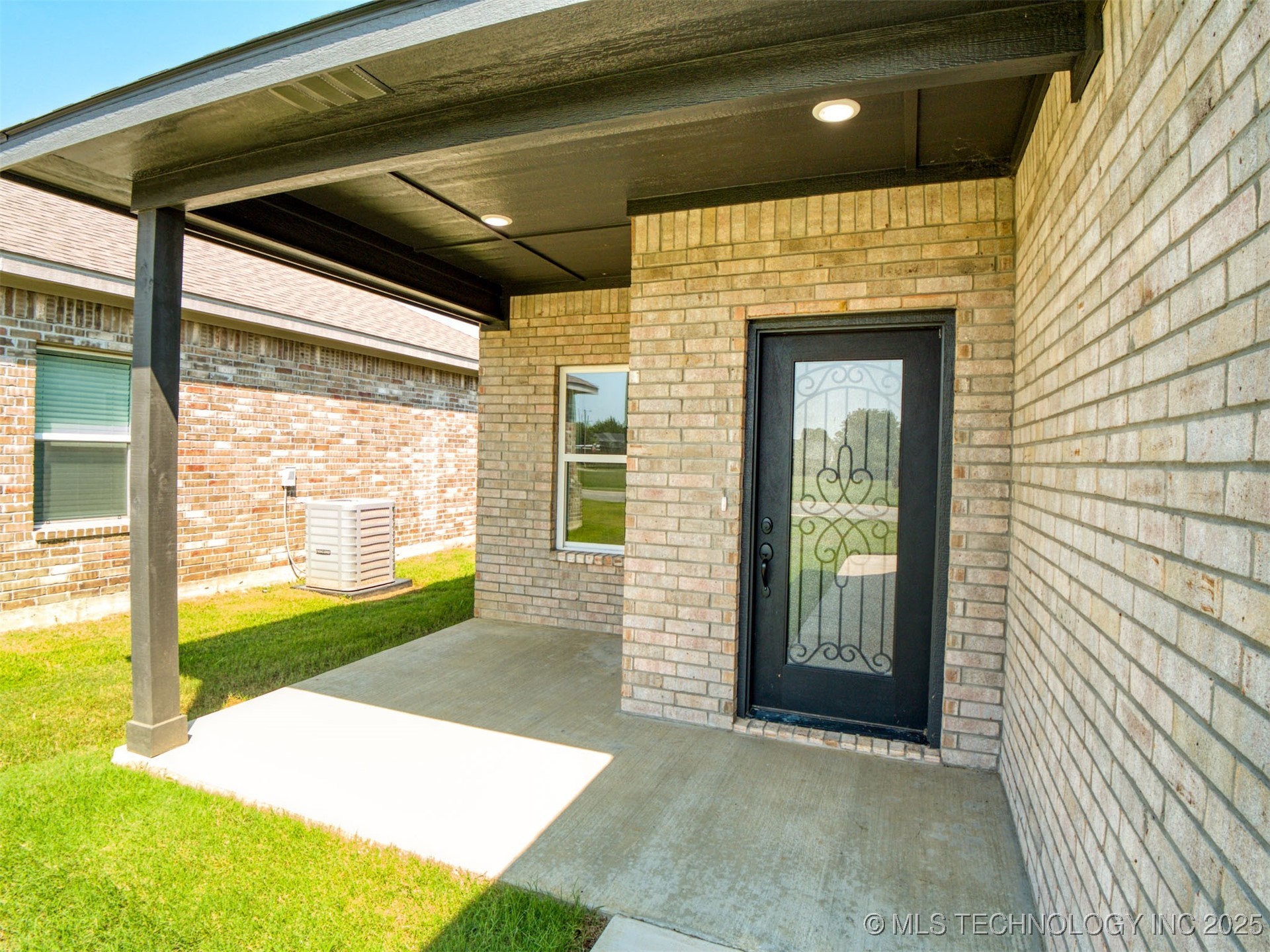 212 Cottonwood Street Property Photo 16