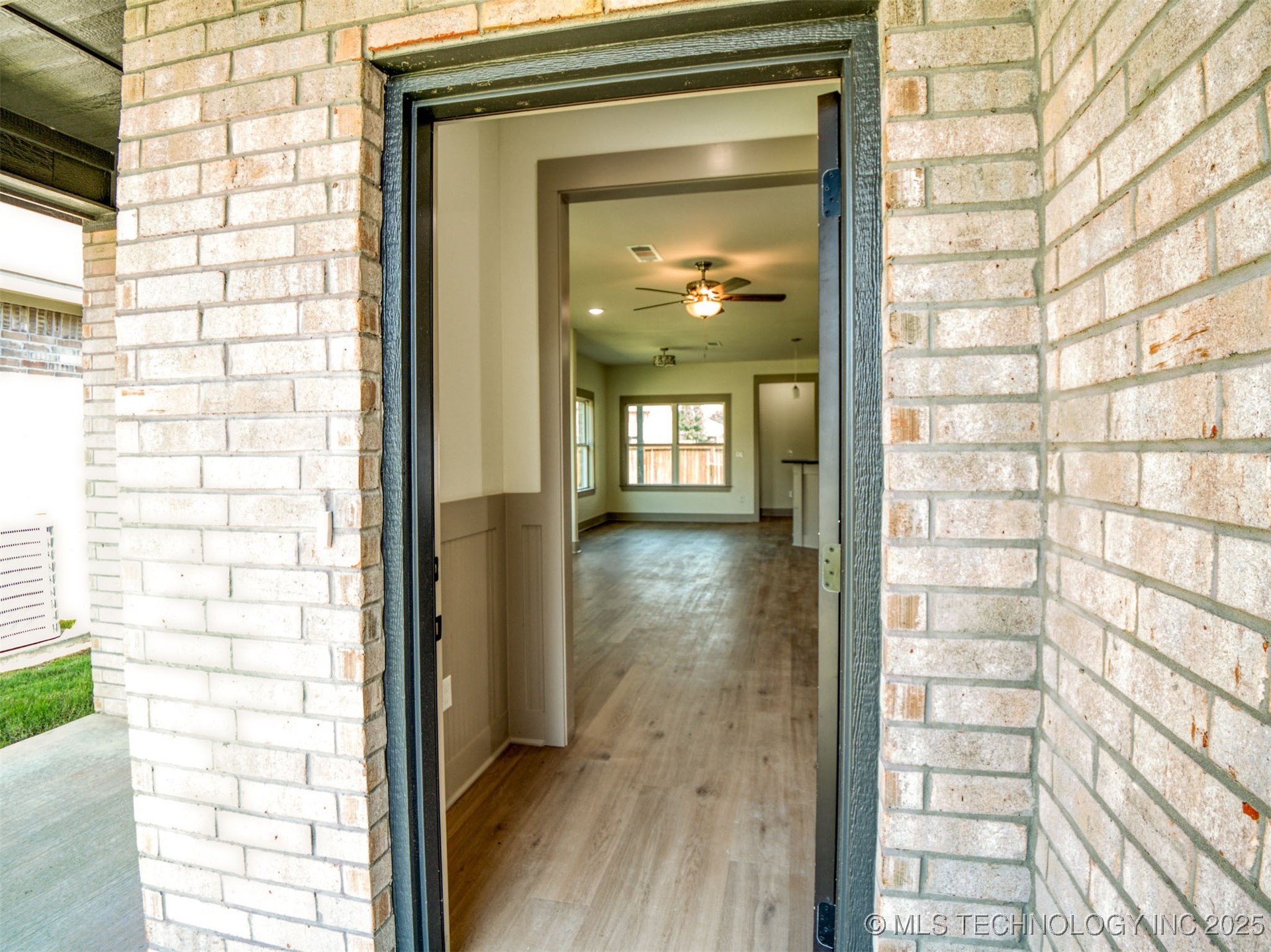 212 Cottonwood Street Property Photo 17