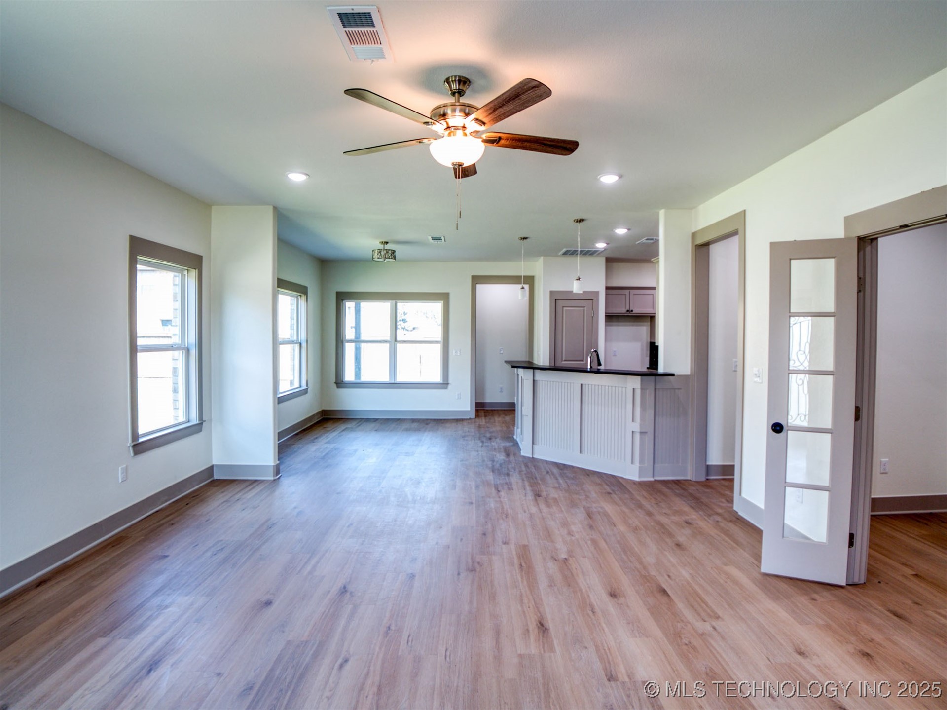 212 Cottonwood Street Property Photo 20