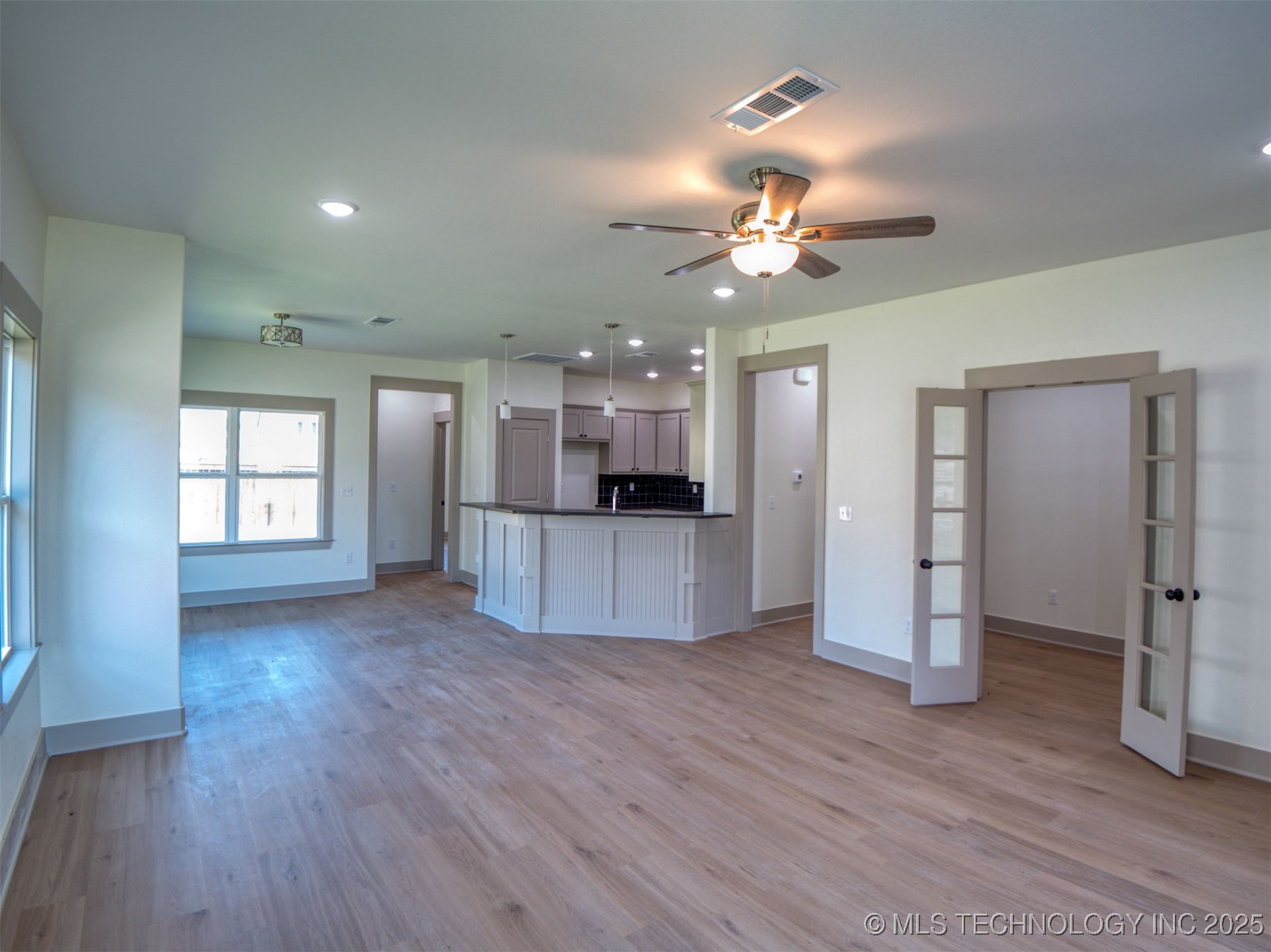 212 Cottonwood Street Property Photo 22