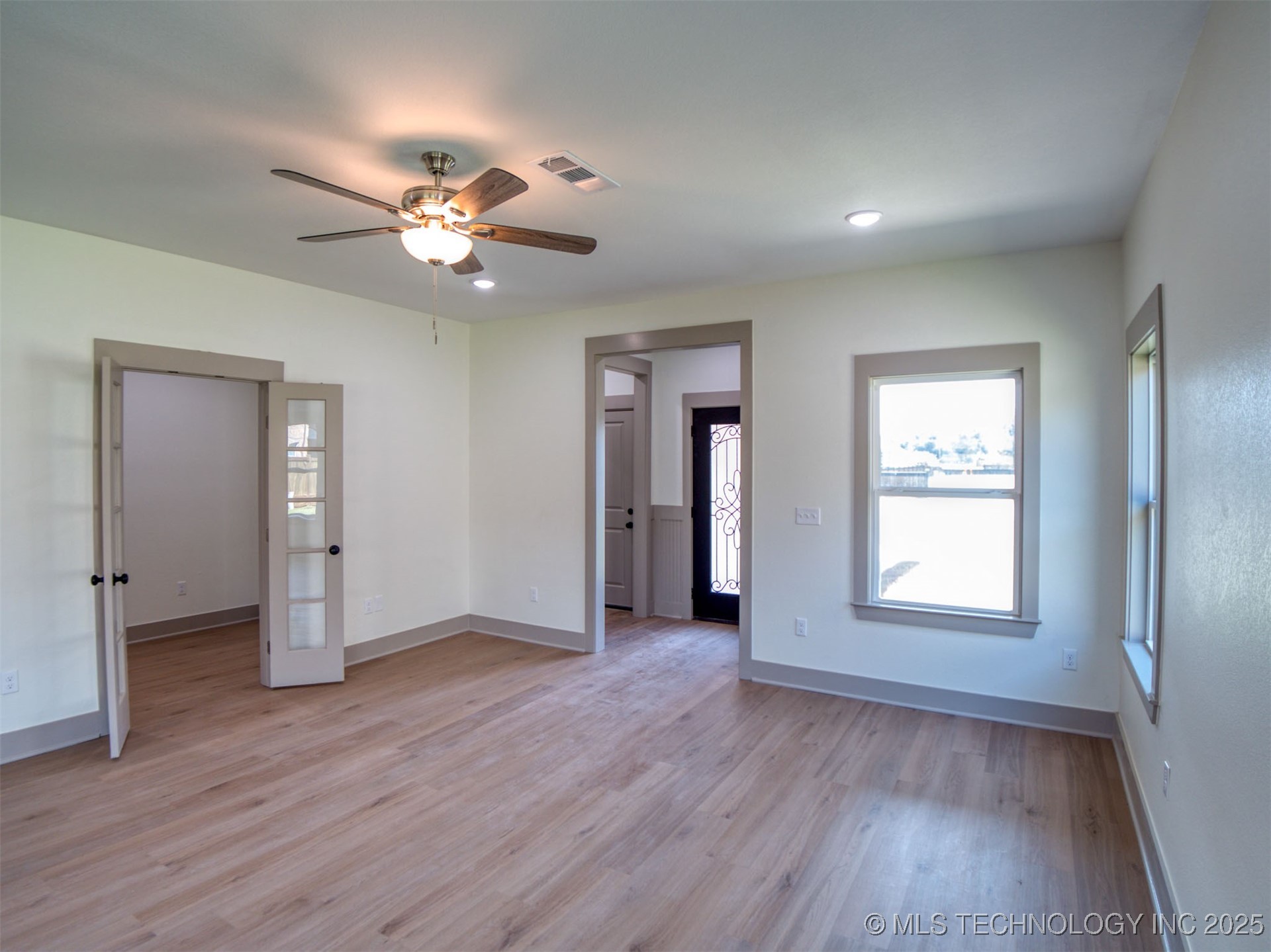 212 Cottonwood Street Property Photo 23