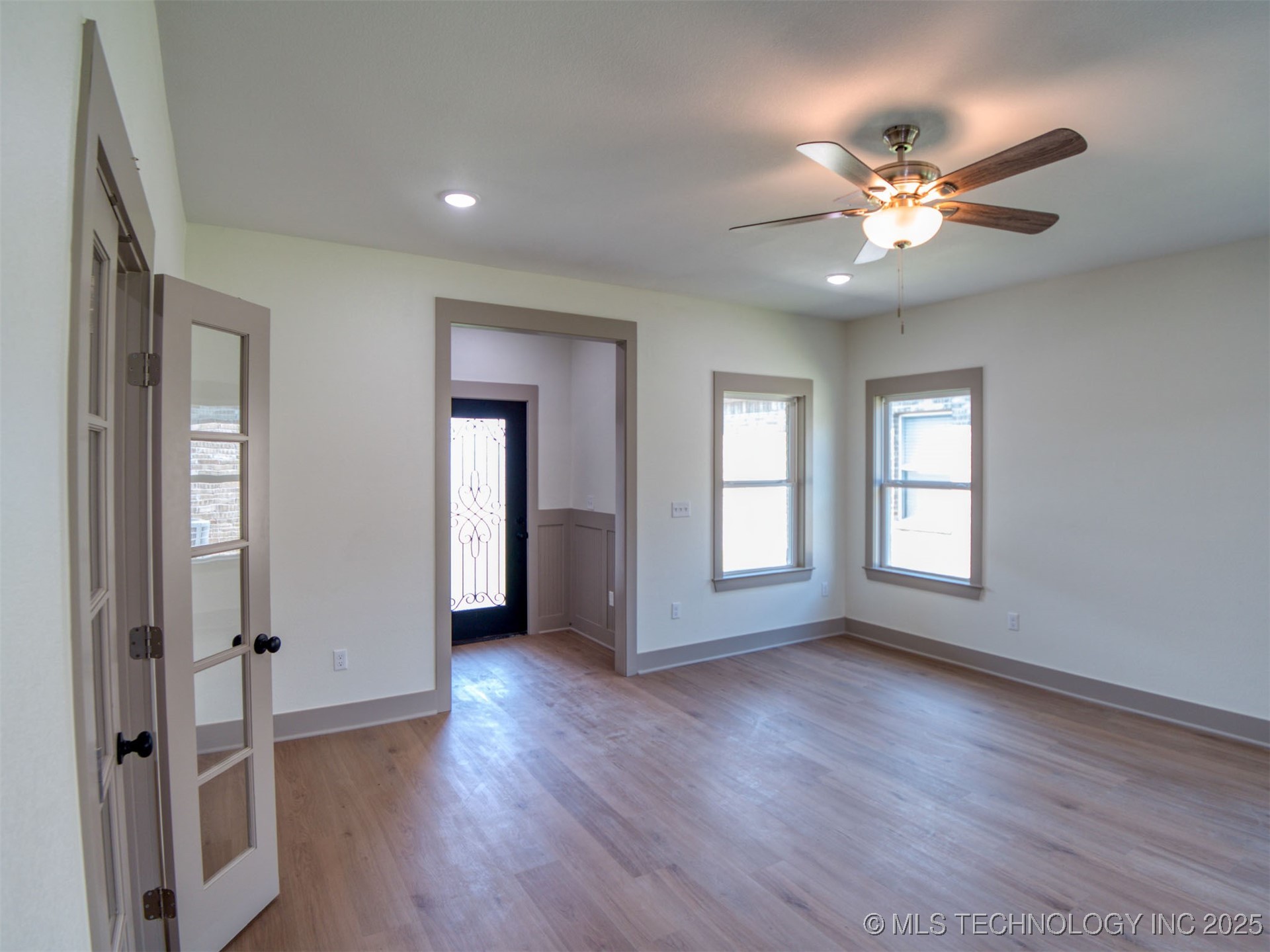 212 Cottonwood Street Property Photo 25