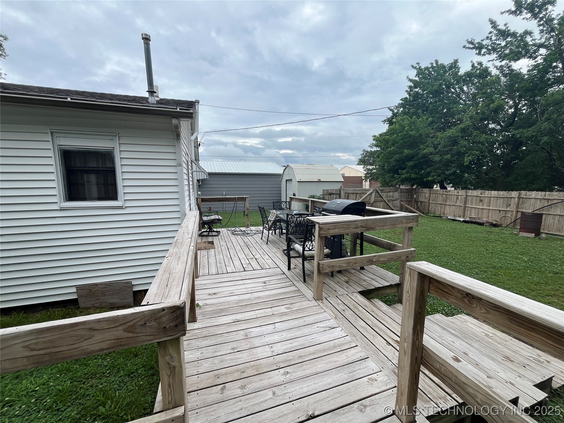 610 W Washington Avenue Property Photo 19