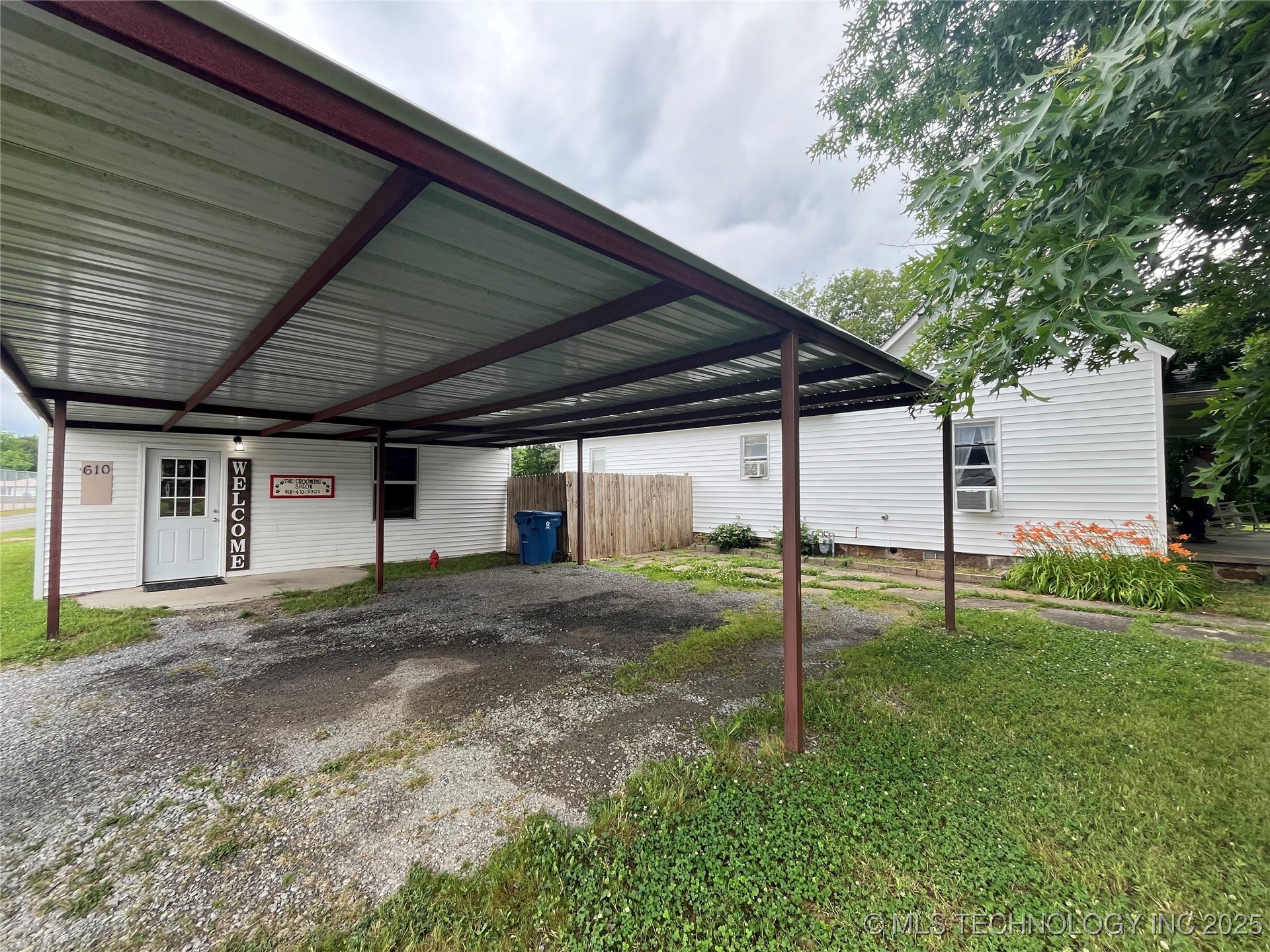 610 W Washington Avenue Property Photo 25