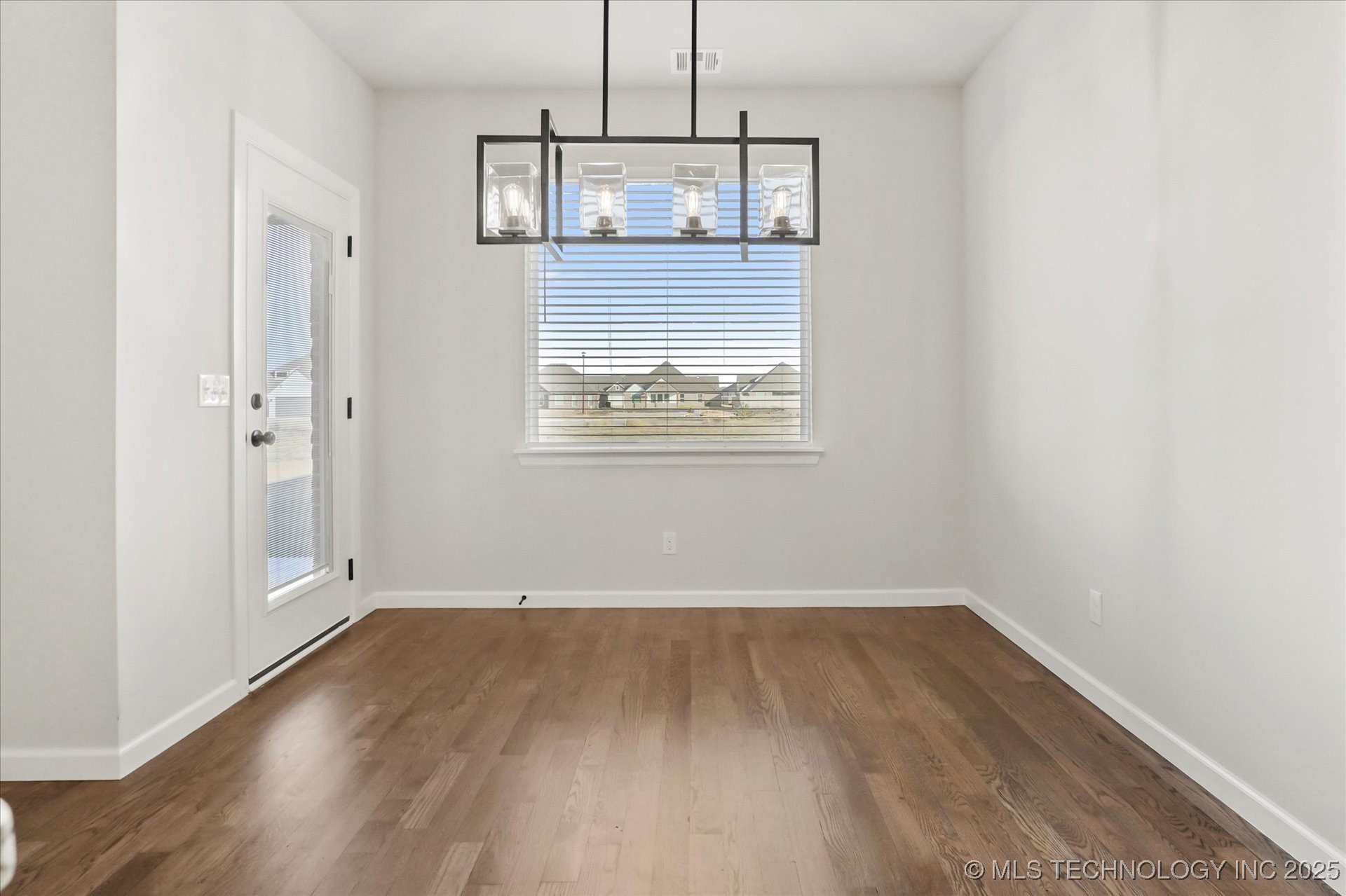 23091 E 107th Street S Property Photo 10