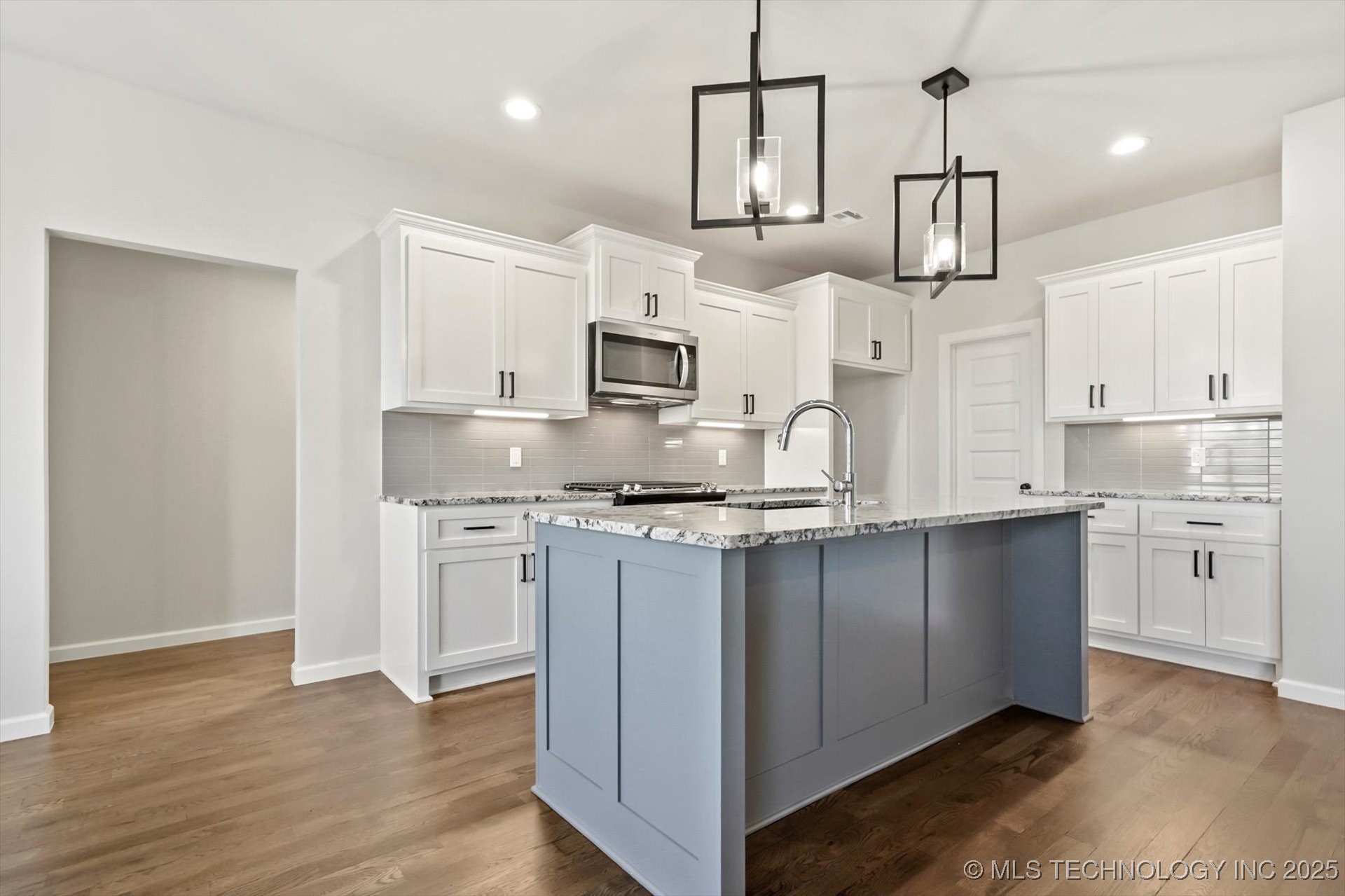 23091 E 107th Street S Property Photo 11