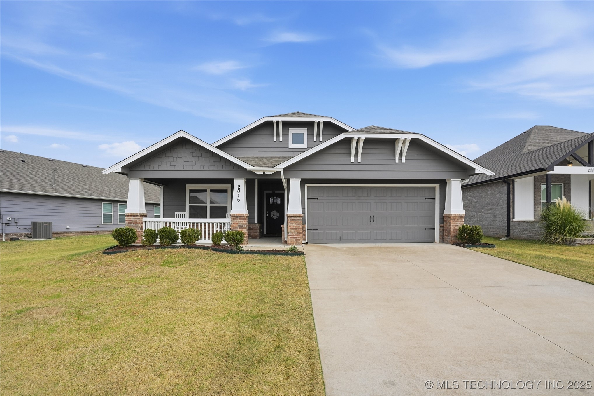 2016 W Huntsville Place Property Photo 1