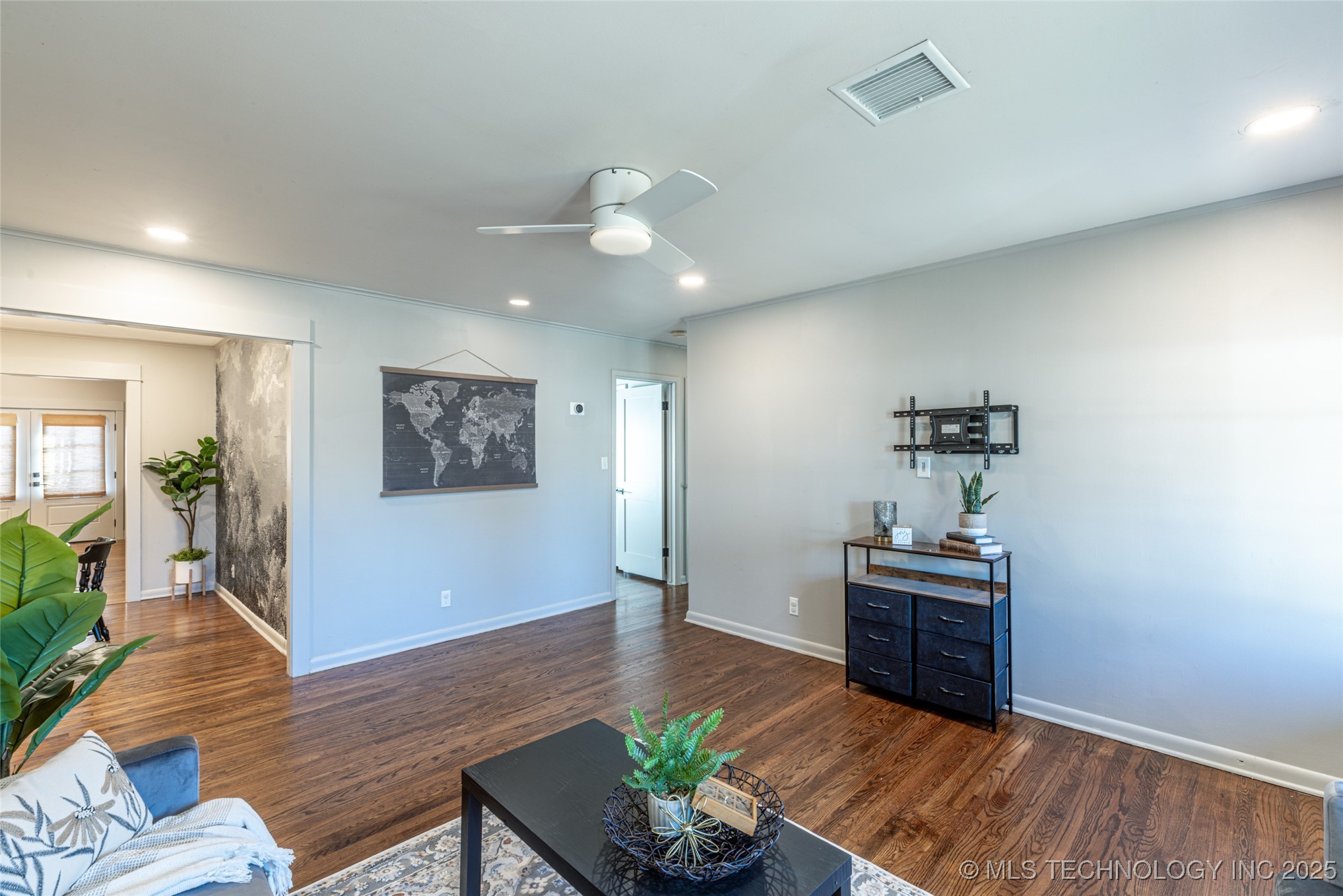 1402 N Dorothy Avenue Property Photo 5