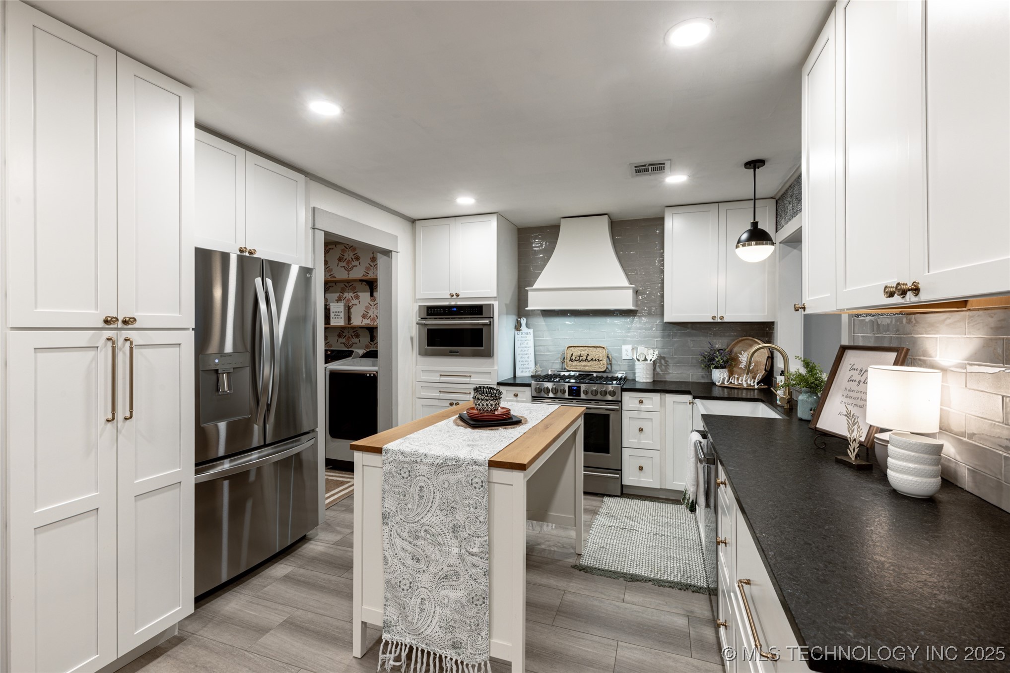 1402 N Dorothy Avenue Property Photo 8