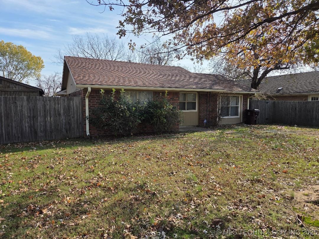 109 S E Street Property Photo 3