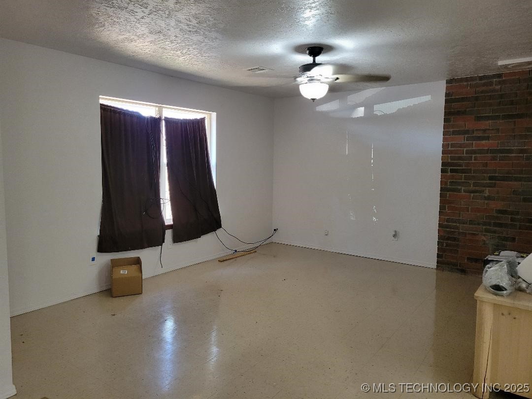 109 S E Street Property Photo 7