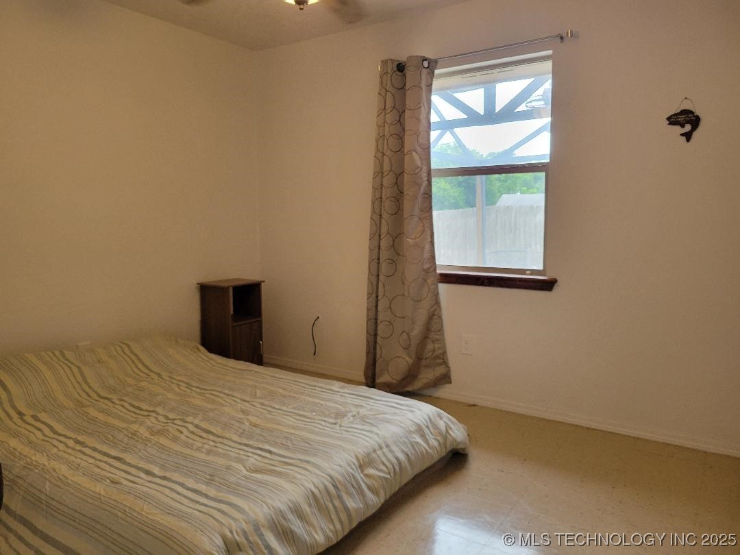 109 S E Street Property Photo 10