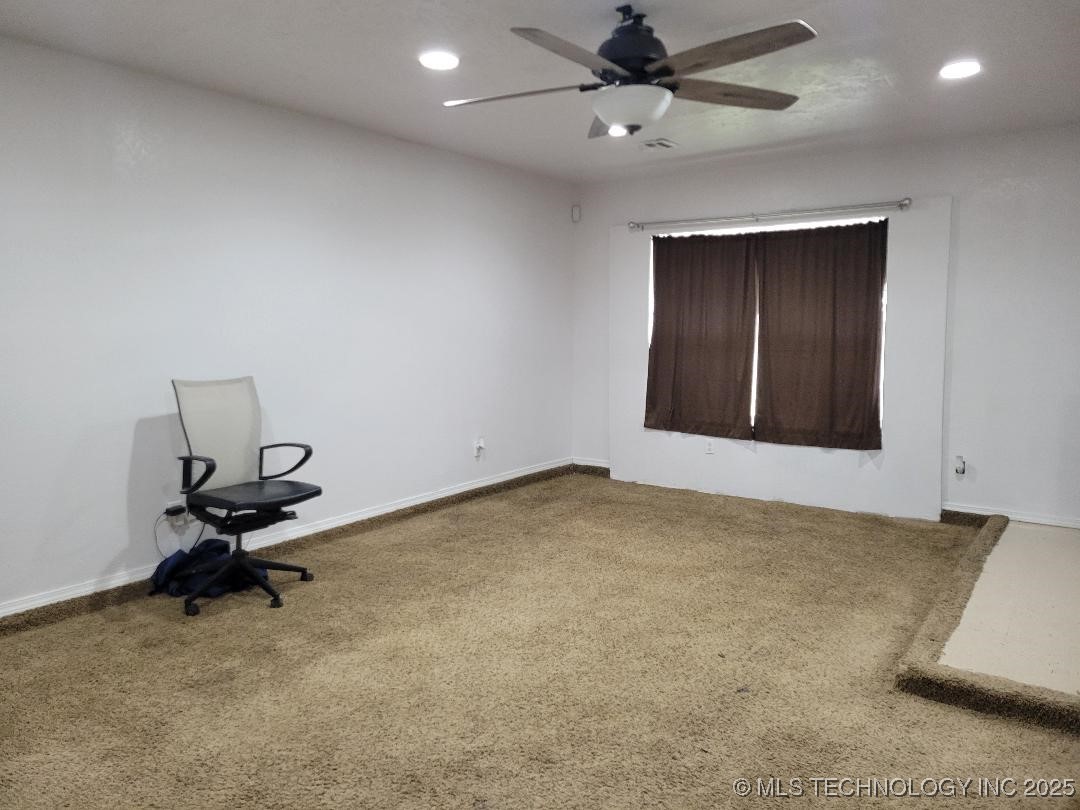 109 S E Street Property Photo 15