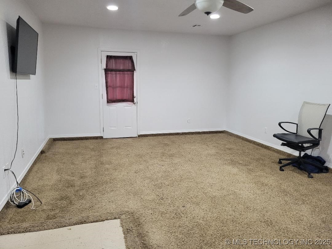 109 S E Street Property Photo 16