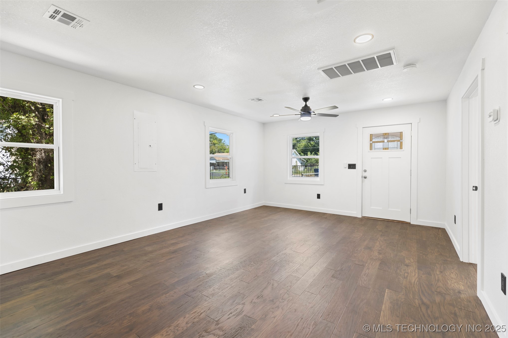 422 S 49th West Avenue Property Photo 3