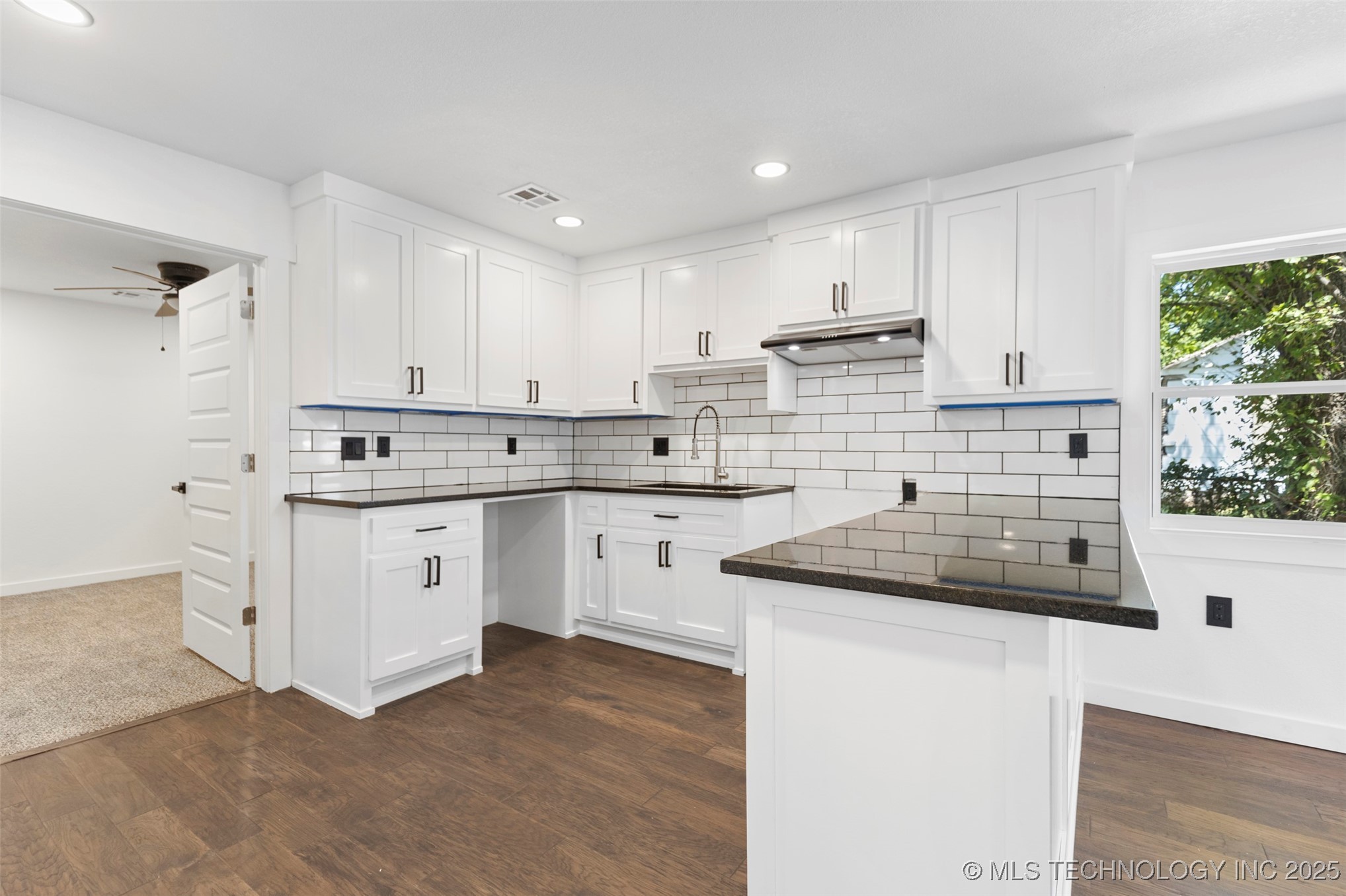 422 S 49th West Avenue Property Photo 4