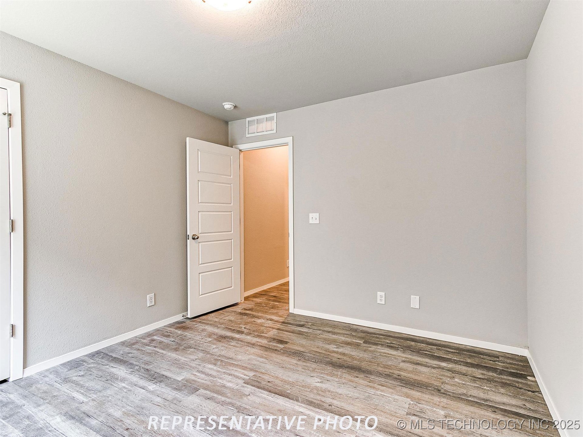 7510 E 90th Place North Property Photo 11