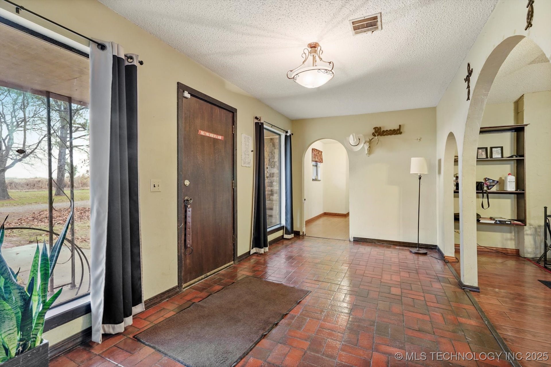 20220 E 700 Road Property Photo 5