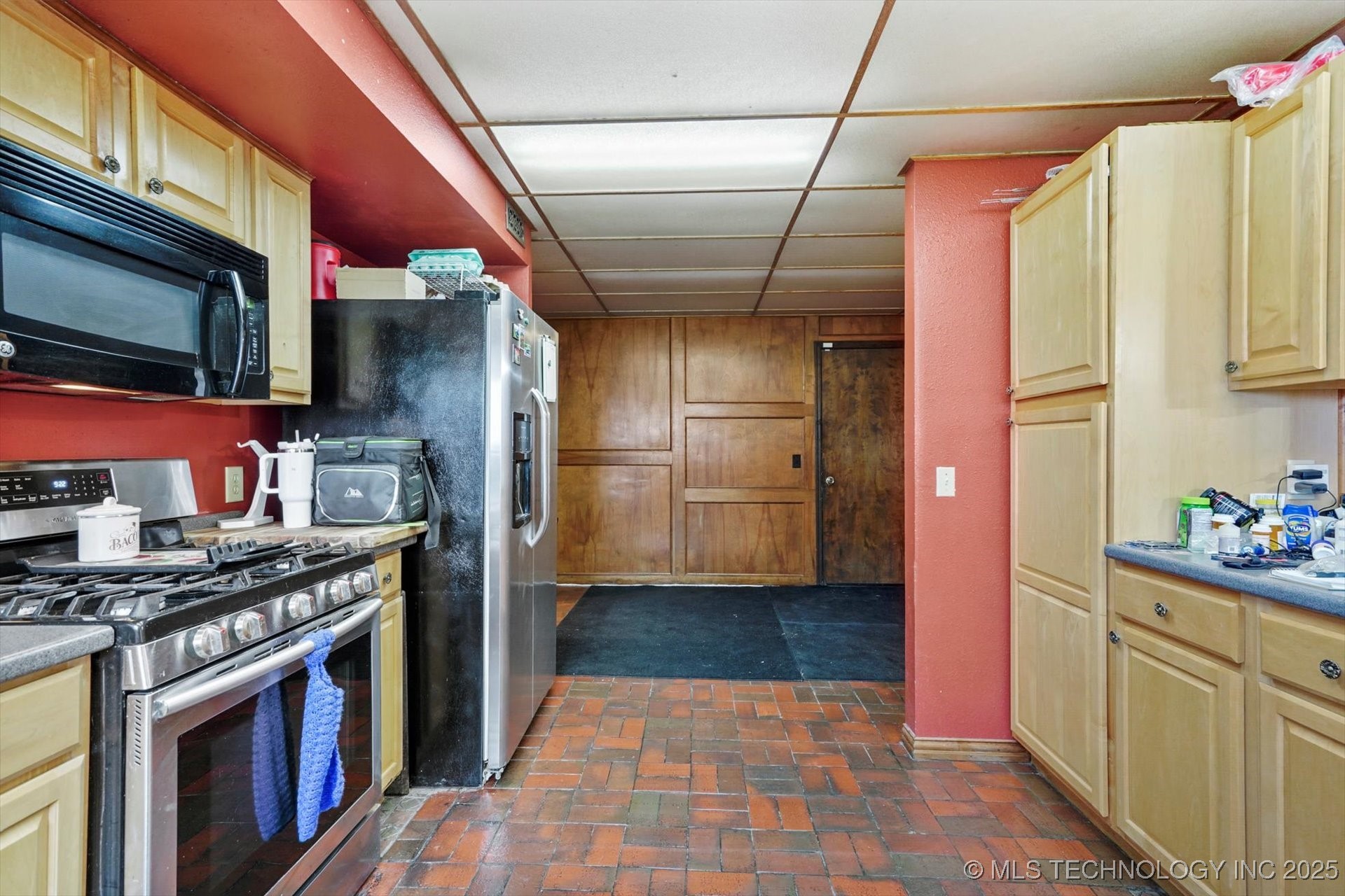 20220 E 700 Road Property Photo 9