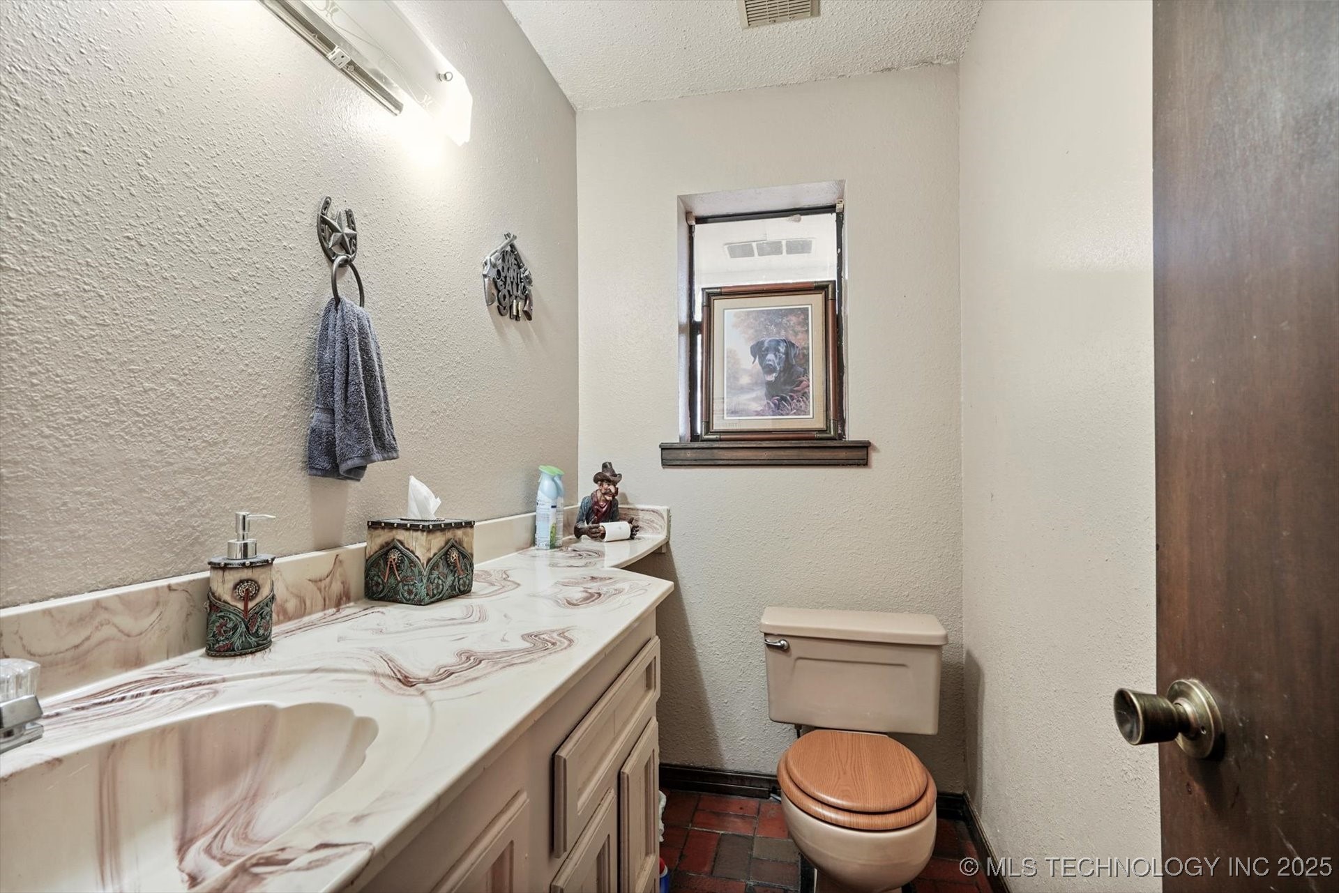 20220 E 700 Road Property Photo 10