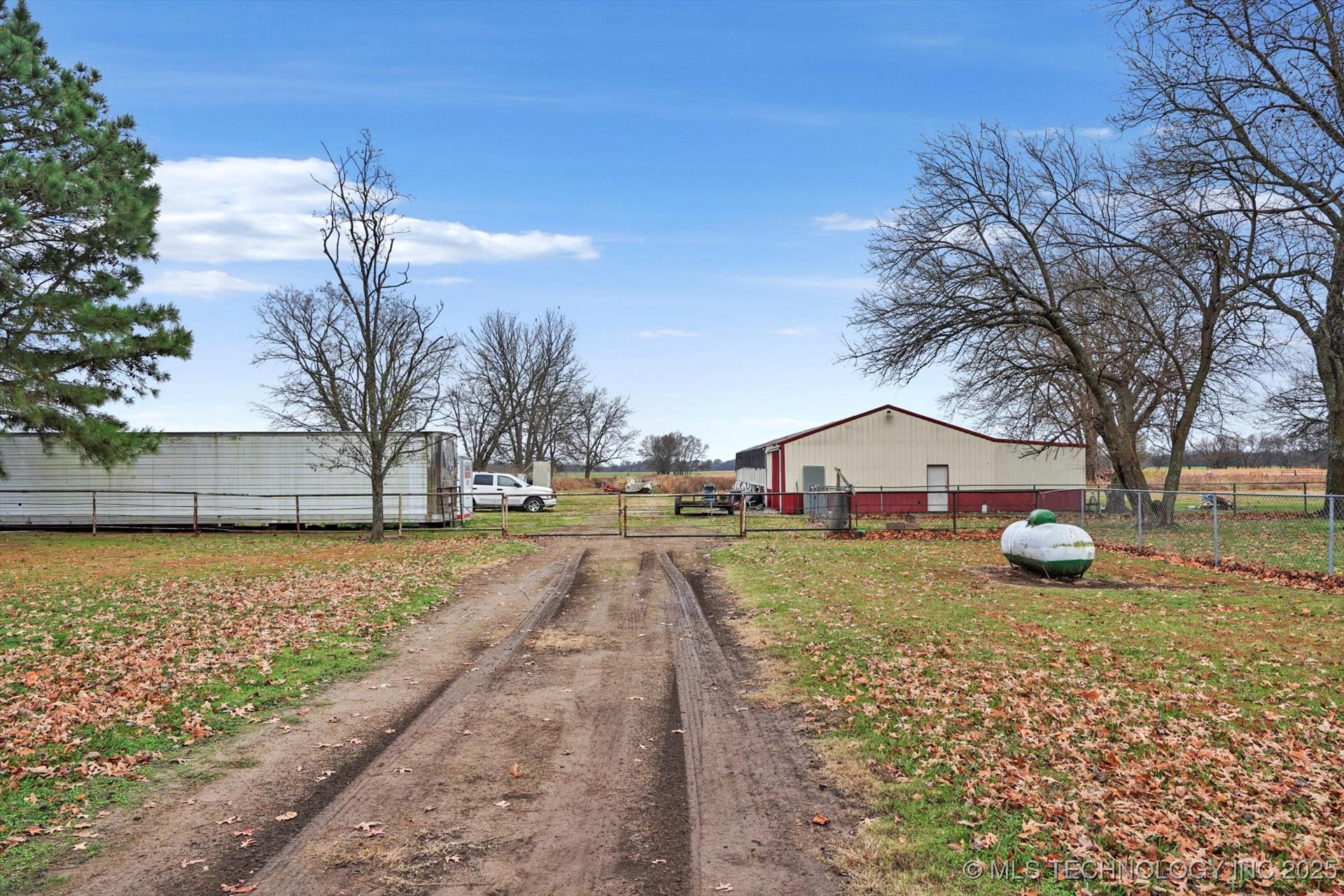 20220 E 700 Road Property Photo 23