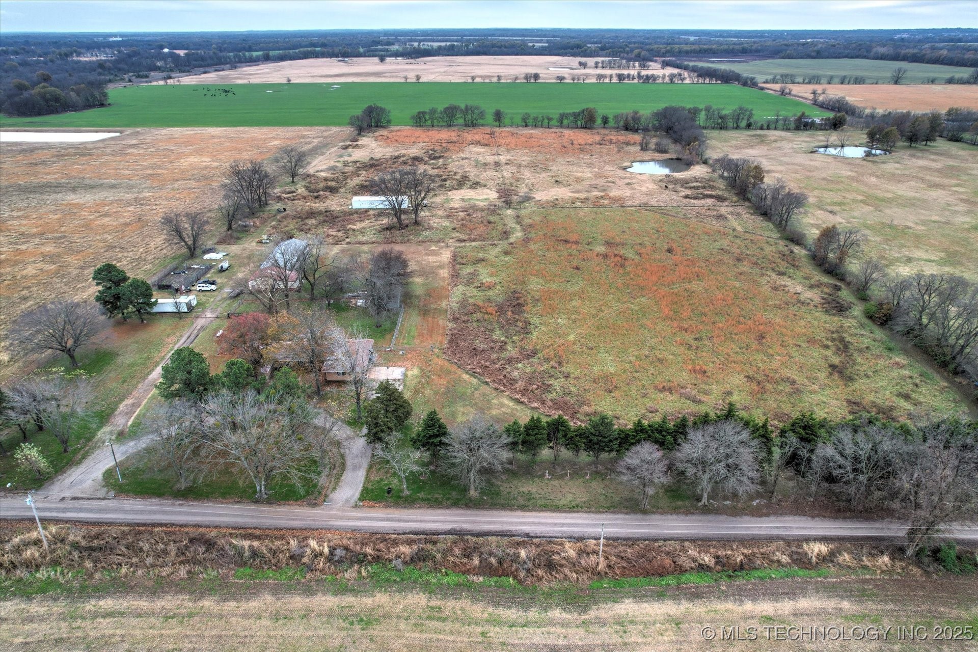 20220 E 700 Road Property Photo 26