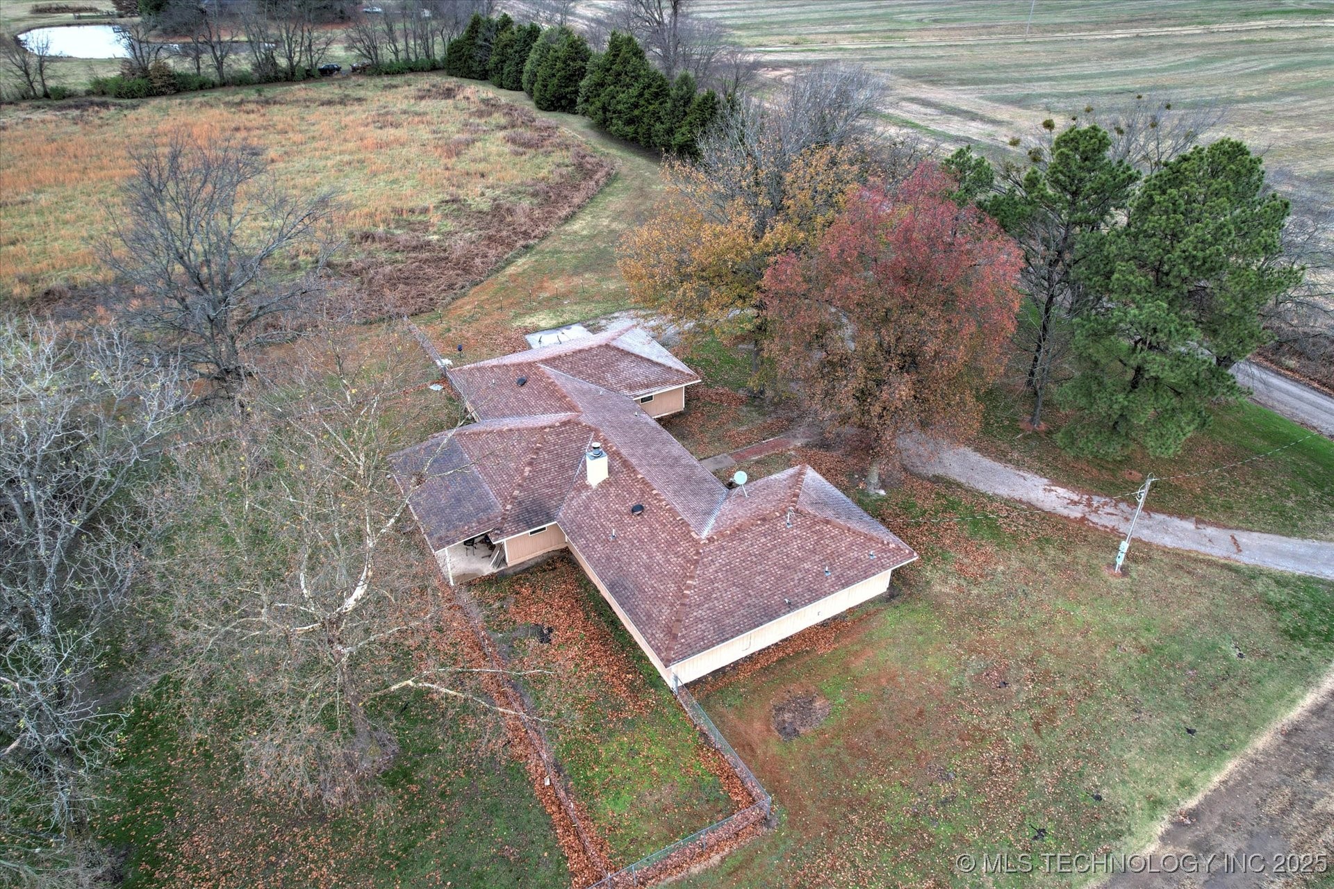 20220 E 700 Road Property Photo 32