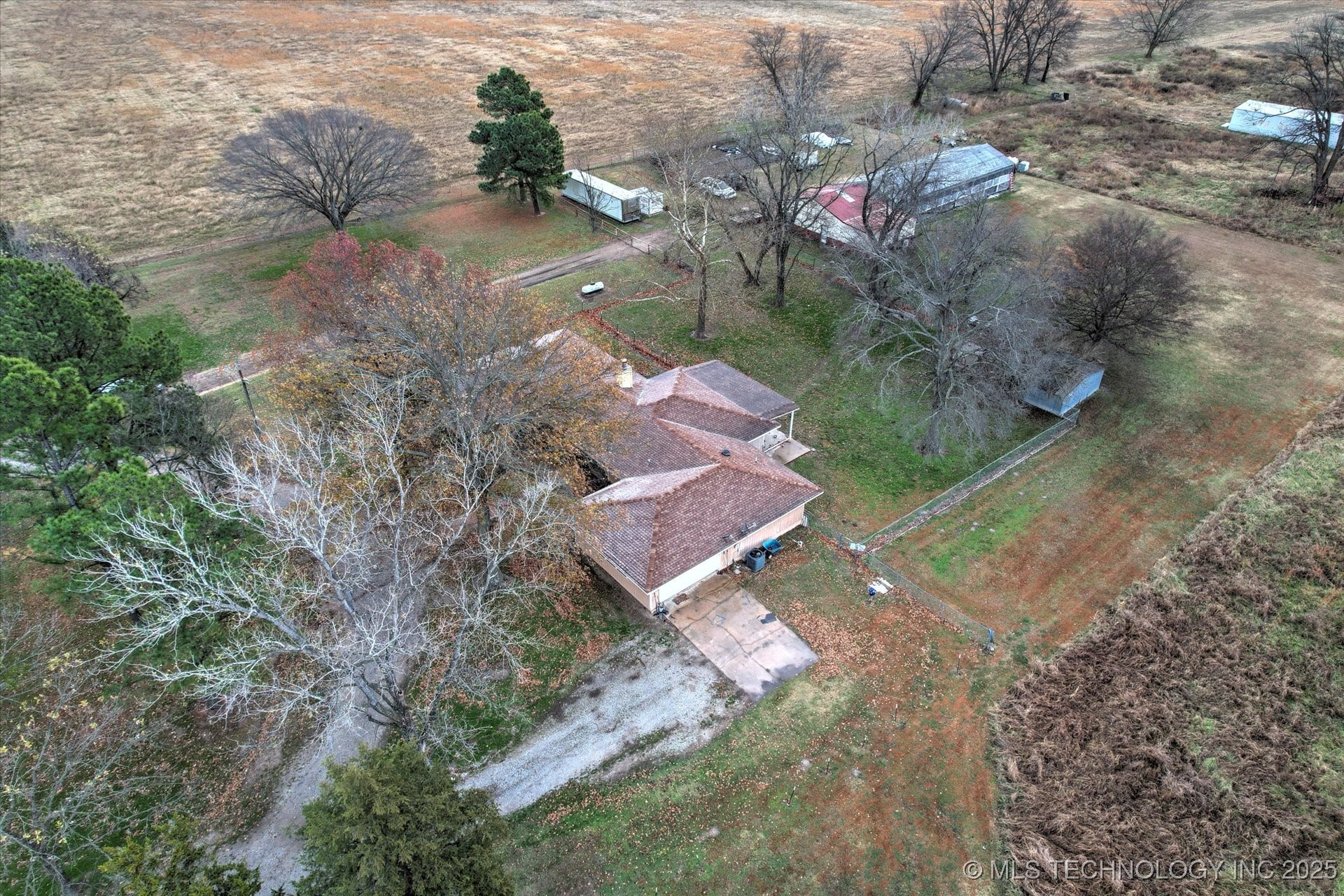 20220 E 700 Road Property Photo 33